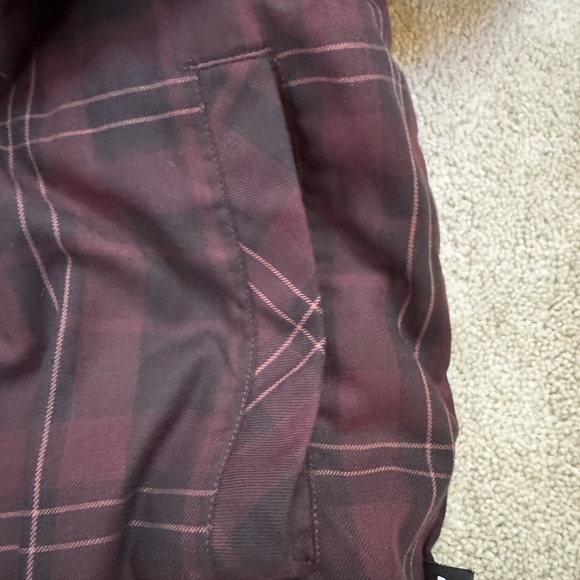 North Face Reversible Quilted Shirt Jacket Men's Medium Black & Burgundy - Picture 8 of 8